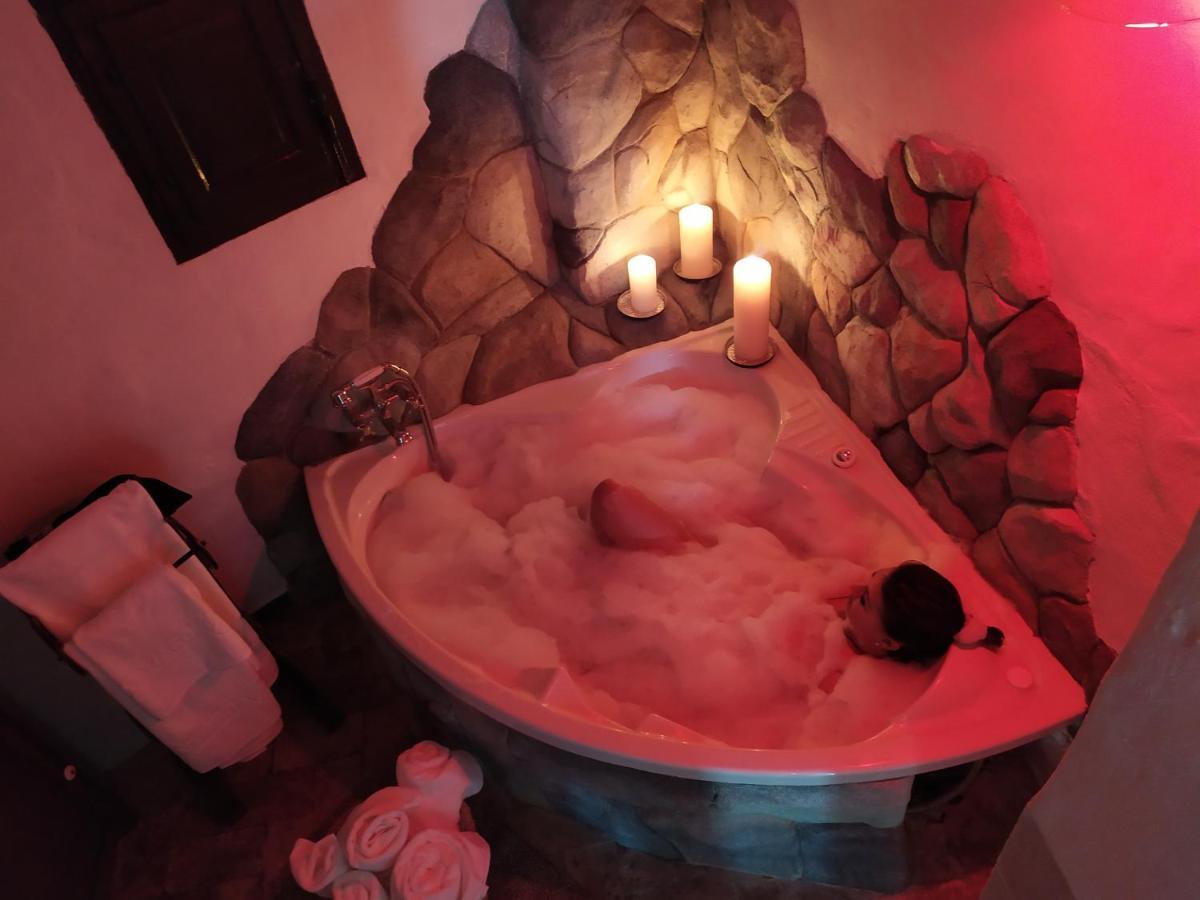 El Escondite De Martina, Casa Rural Romantica Setenil De Las Bodegas エクステリア 写真